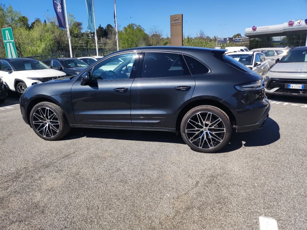 Porsche Macan usata a Latina (8)