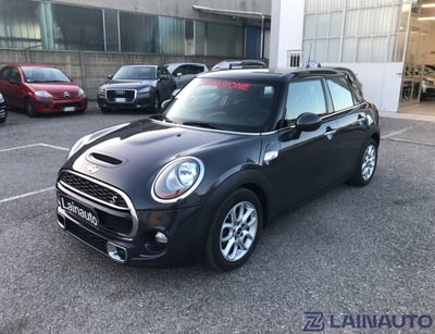 MINI Mini 2.0 Cooper SD Boost 5 porte del 2016 usata a Lainate