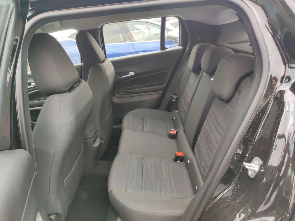Jeep Avenger nuova a Latina (12)