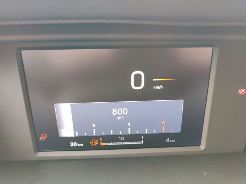 Jeep Avenger nuova a Latina (14)