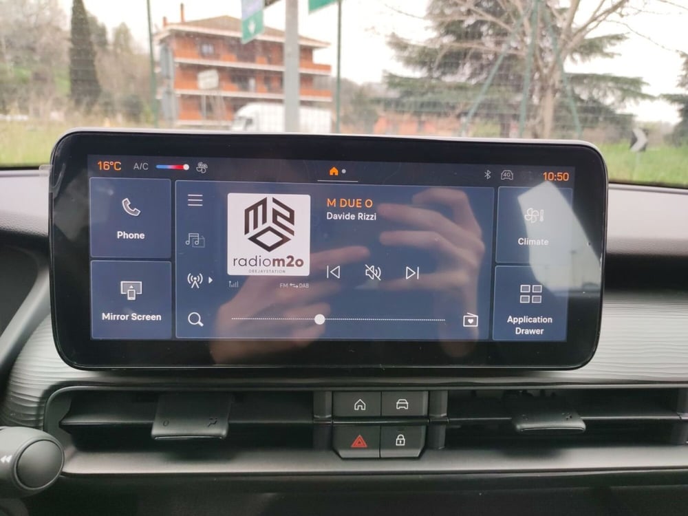 Jeep Avenger nuova a Latina (17)