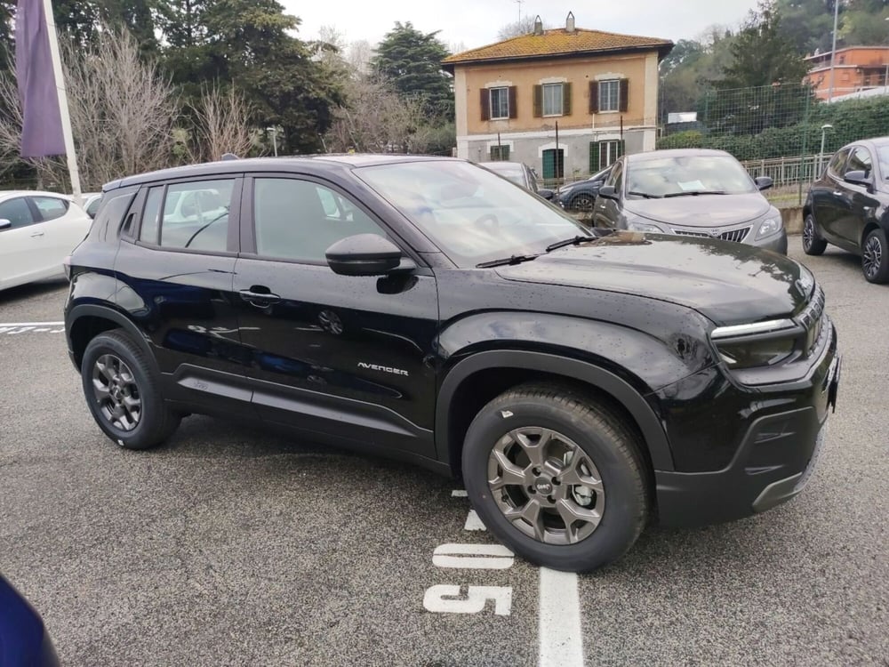 Jeep Avenger nuova a Latina (8)