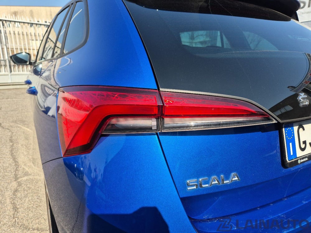 Skoda Scala usata a Milano (11)