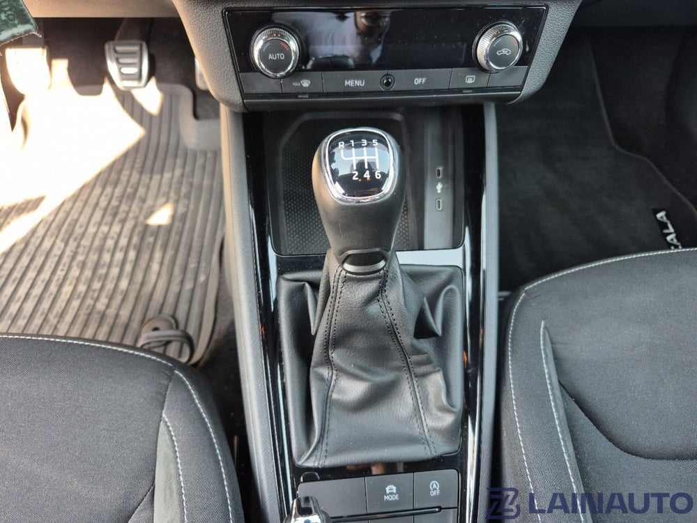 Skoda Scala usata a Milano (18)