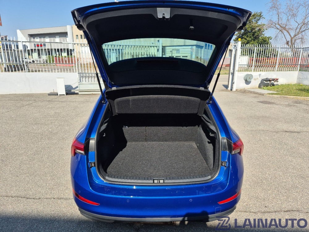 Skoda Scala usata a Milano (9)
