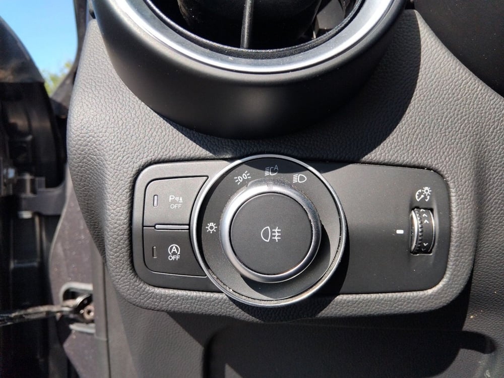 Alfa Romeo Stelvio usata a Latina (16)