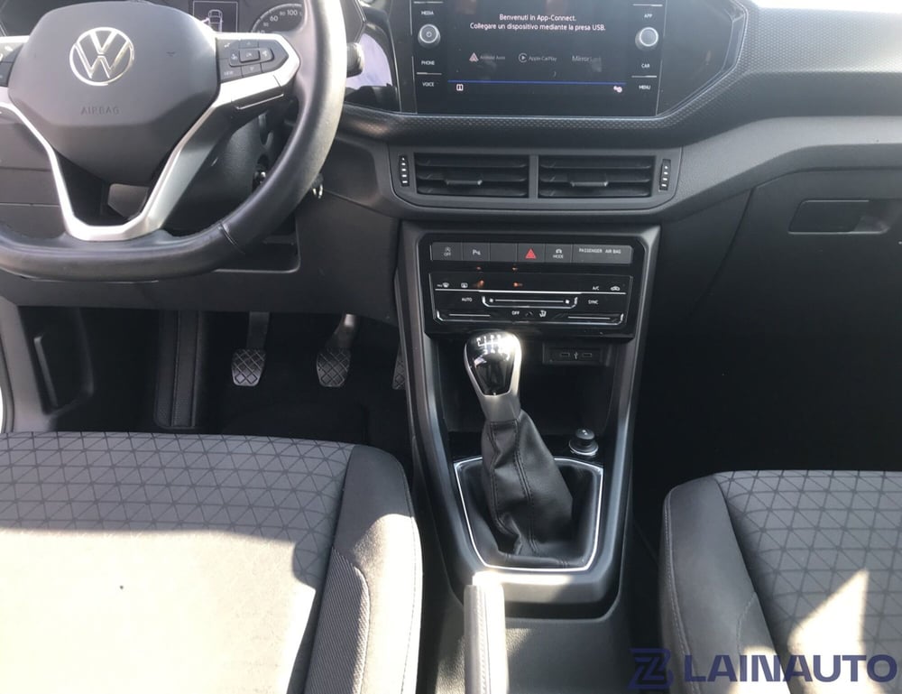 Volkswagen T-Cross usata a Milano (18)