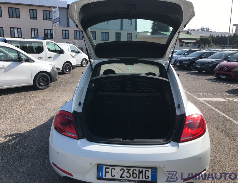 Volkswagen Maggiolino usata a Milano (10)