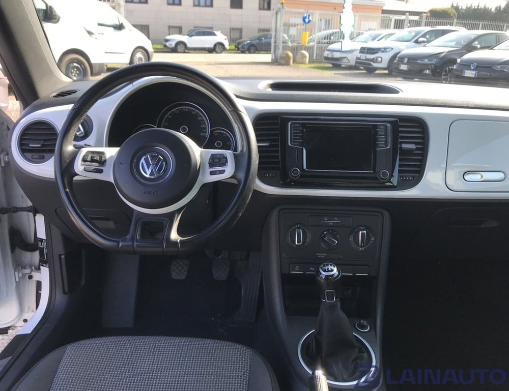 Volkswagen Maggiolino usata a Milano (16)