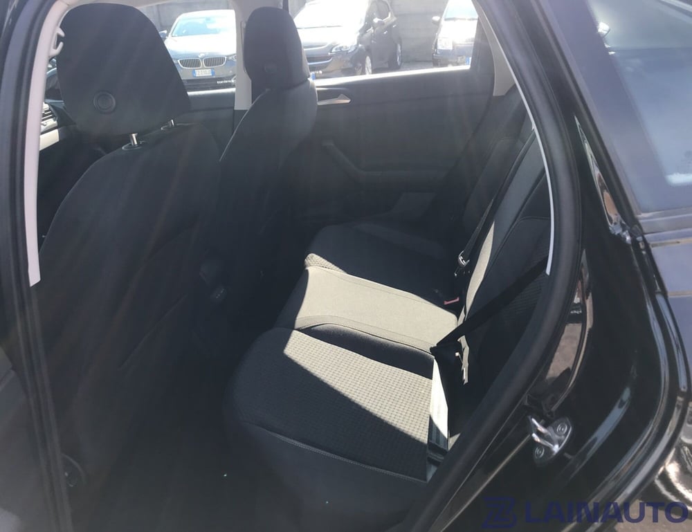 Volkswagen Taigo usata a Milano (15)