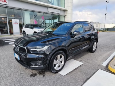 Volvo XC40 D3 Geartronic Momentum Core del 2021 usata a Reggio Calabria