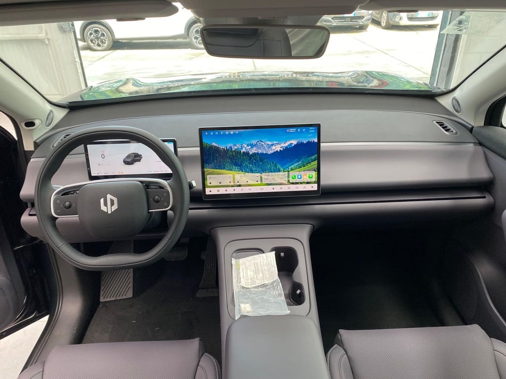 Leapmotor C10 nuova a Milano (11)