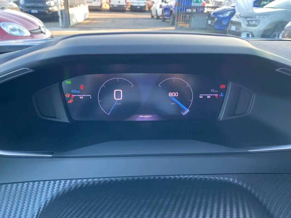 Peugeot 2008 nuova a Milano (11)