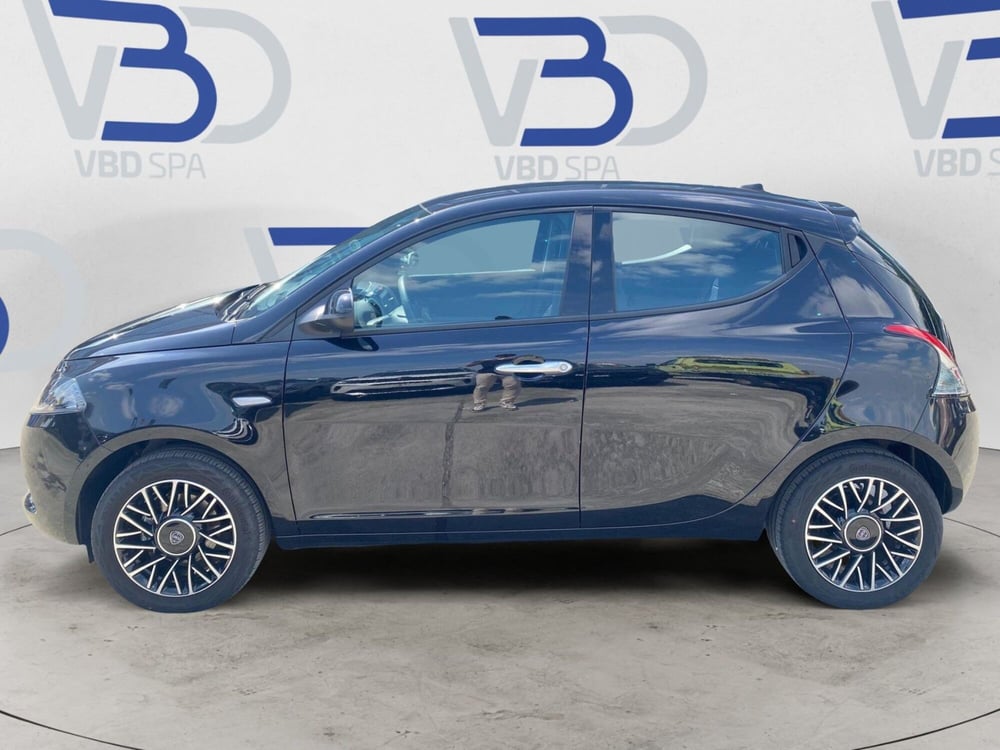Lancia Ypsilon usata a Milano (2)
