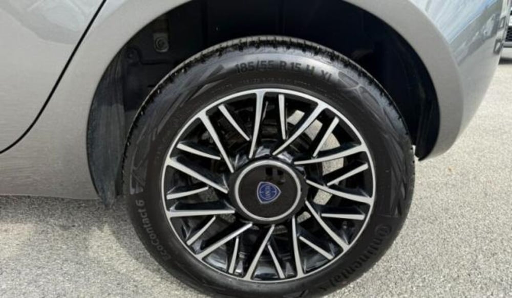 Lancia Ypsilon usata a Salerno (4)