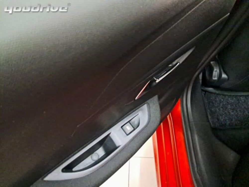 Peugeot 208 usata a Napoli (16)