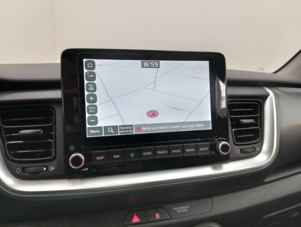 Kia Stonic usata a Como (15)