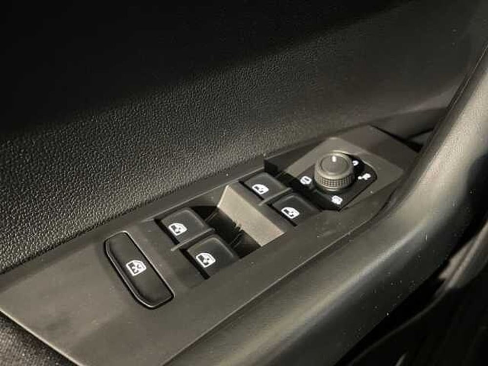 Volkswagen Taigo usata a Ravenna (19)