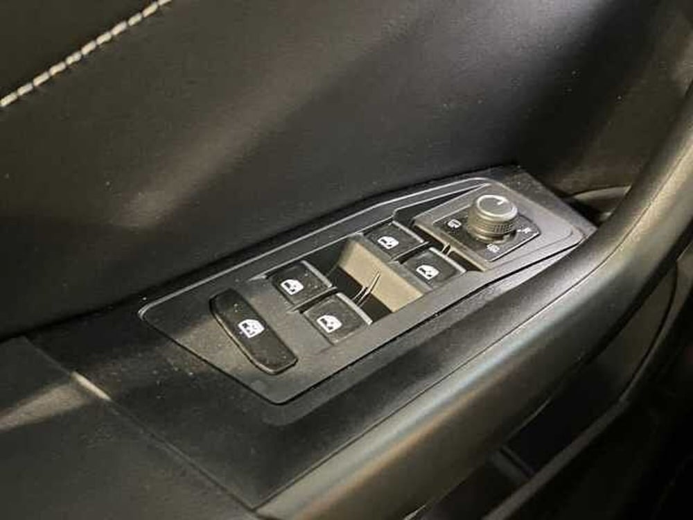Volkswagen T-Roc usata a Ravenna (20)