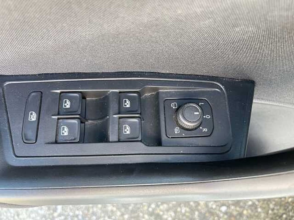 Volkswagen T-Roc usata a Ravenna (15)
