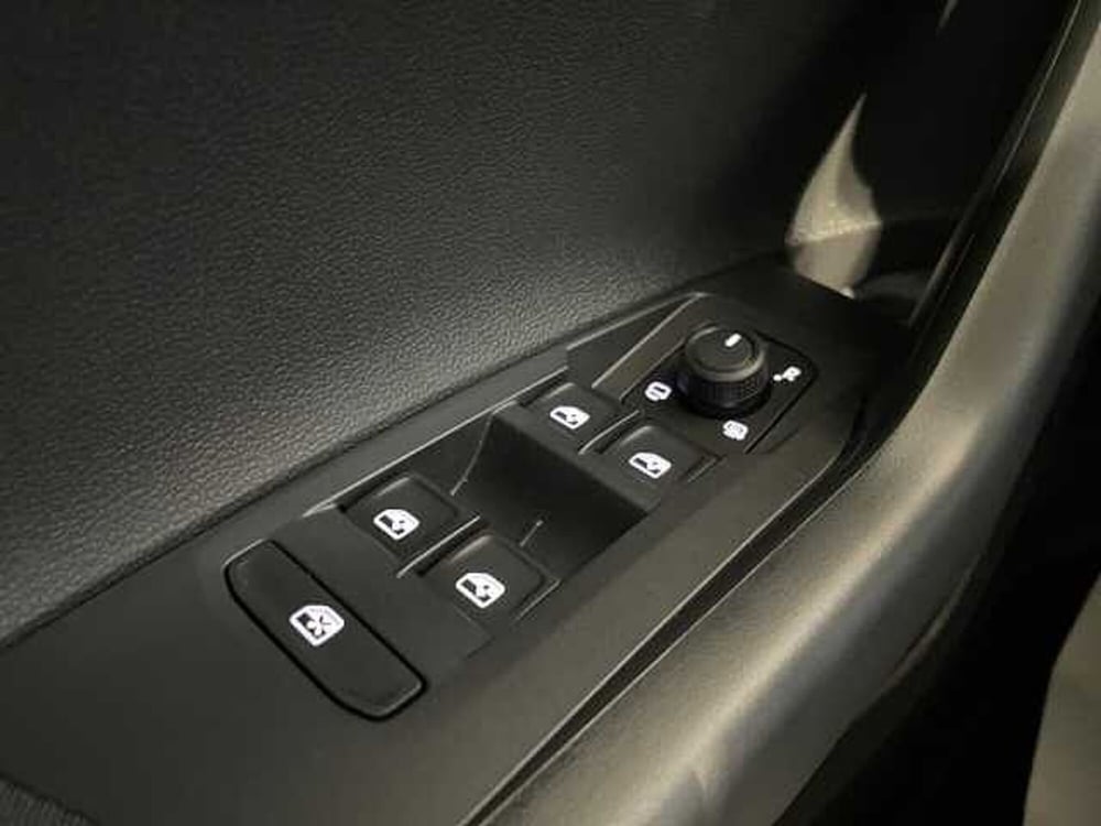 Volkswagen Polo nuova a Ravenna (15)
