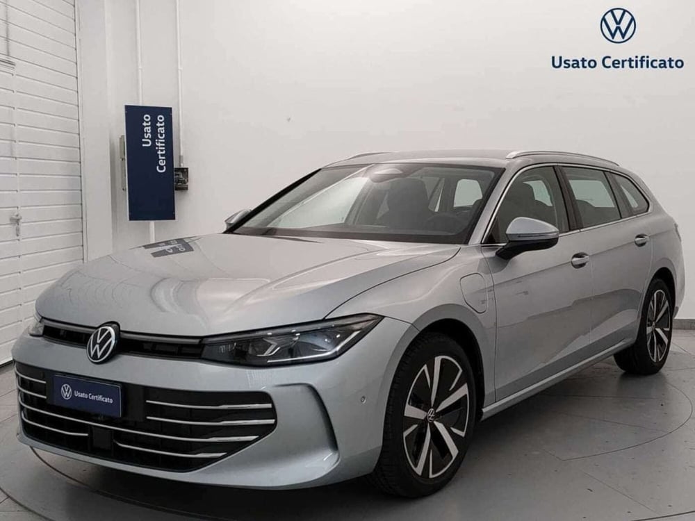 Volkswagen Passat Variant nuova a Varese