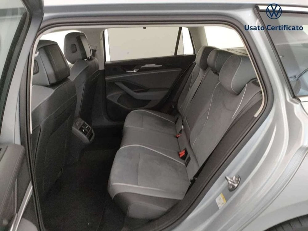 Volkswagen Passat Variant nuova a Varese (11)