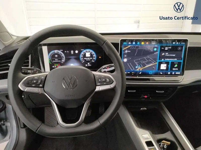Volkswagen Passat Variant nuova a Varese (12)