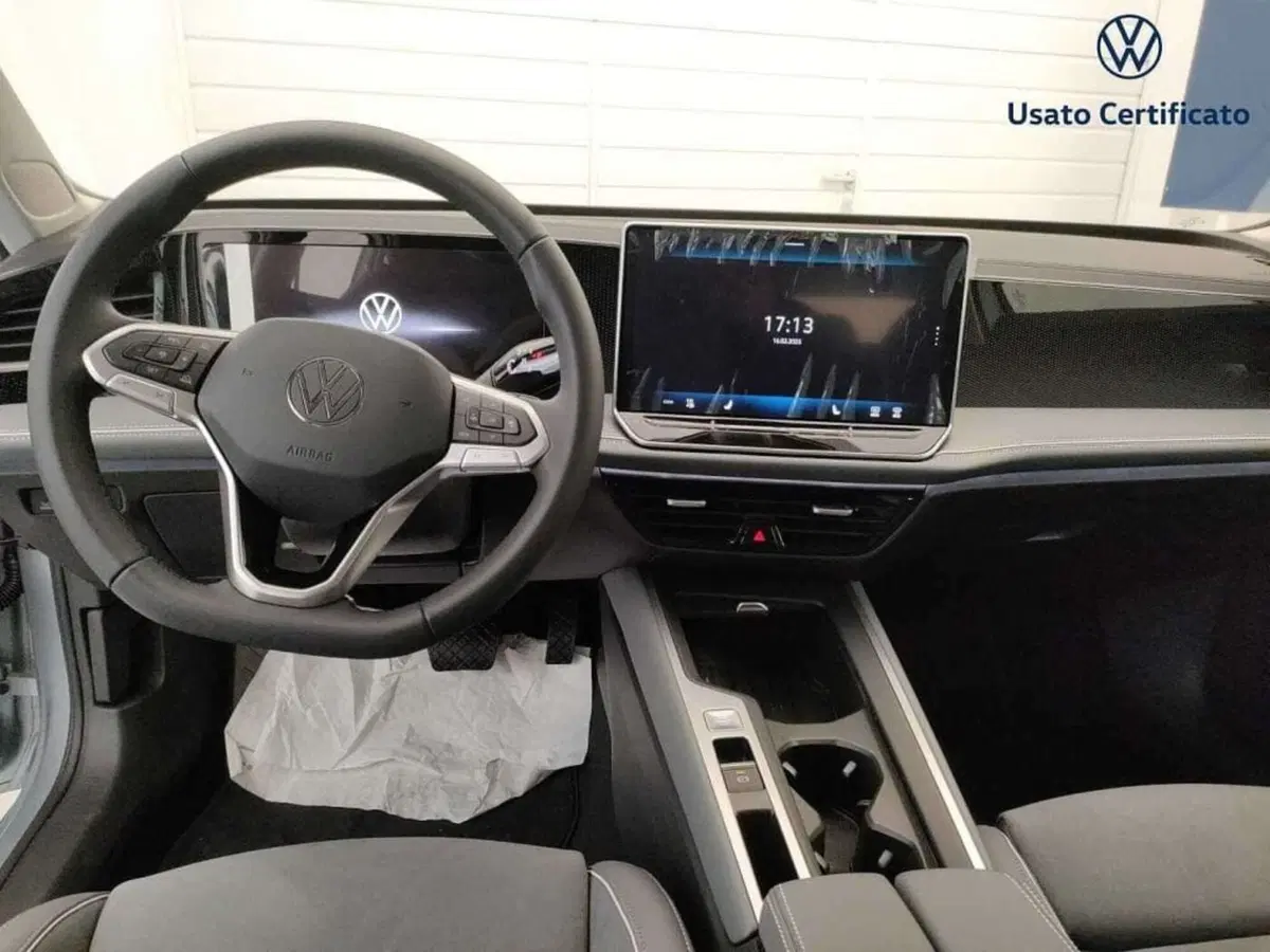 Volkswagen Passat Variant nuova a Varese (15)