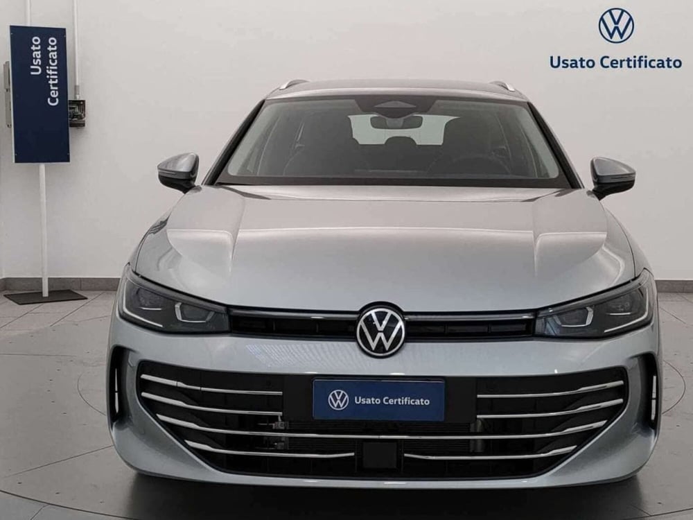 Volkswagen Passat Variant nuova a Varese (2)