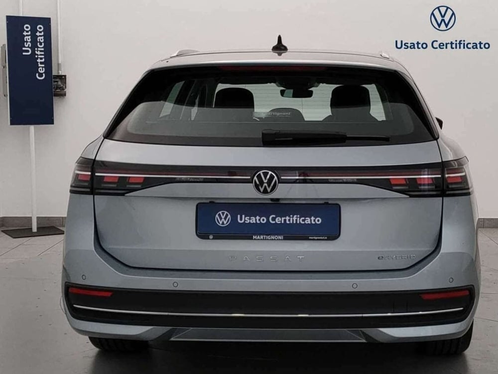 Volkswagen Passat Variant nuova a Varese (4)