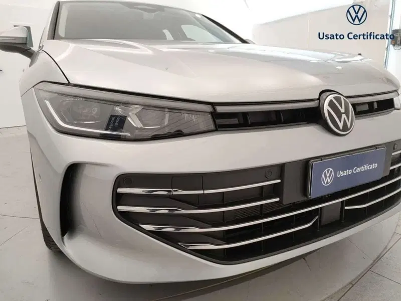 Volkswagen Passat Variant nuova a Varese (6)
