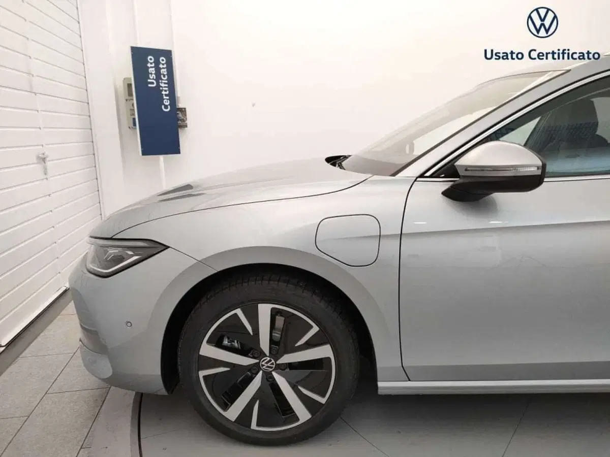 Volkswagen Passat Variant nuova a Varese (7)