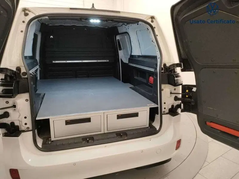 Volkswagen ID.Buzz usata a Varese (9)