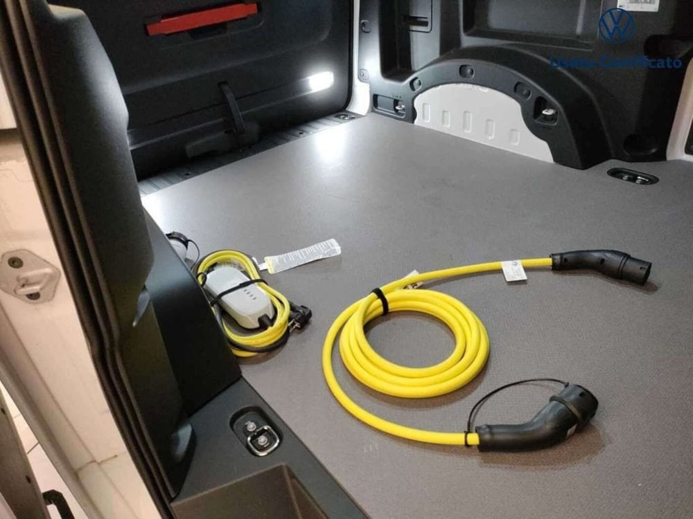 Volkswagen ID.Buzz nuova a Varese (12)