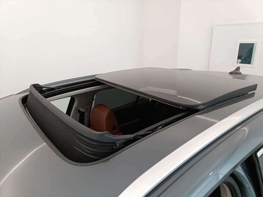 Skoda Enyaq usata a Varese (7)