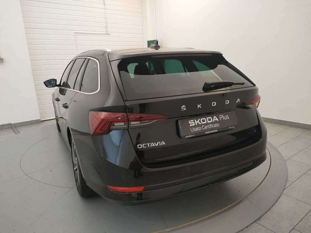Skoda Octavia Station Wagon usata a Varese (8)
