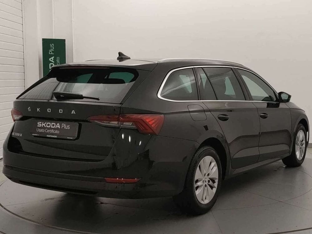 Skoda Octavia Station Wagon usata a Varese (5)