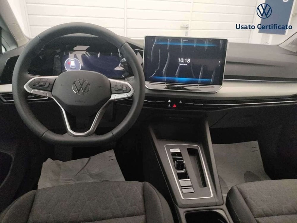 Volkswagen Golf Variant nuova a Varese (12)
