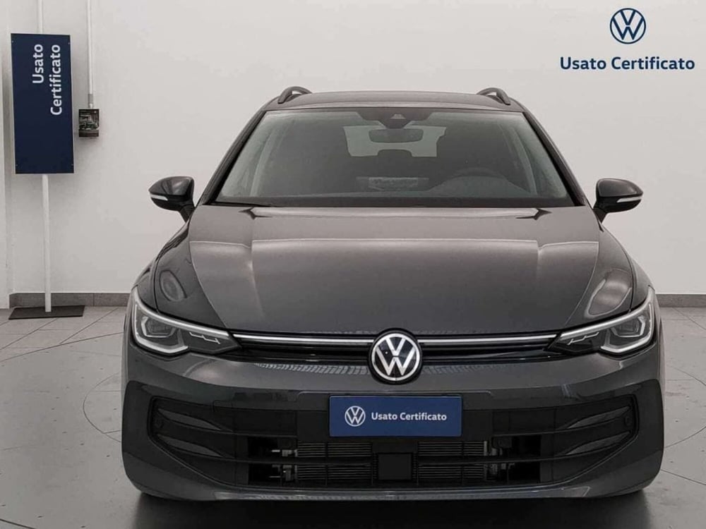 Volkswagen Golf Variant nuova a Varese (2)