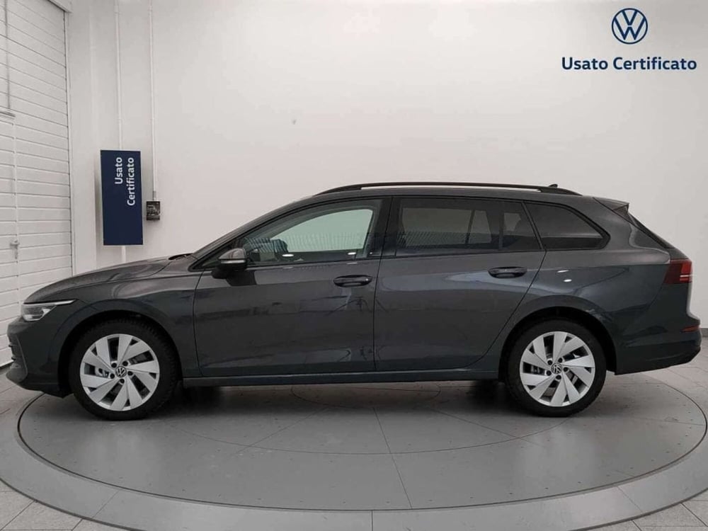 Volkswagen Golf Variant nuova a Varese (3)