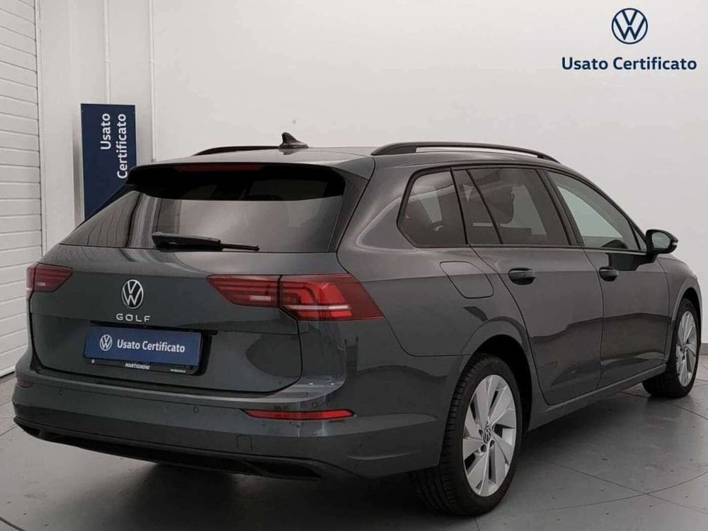 Volkswagen Golf Variant nuova a Varese (5)