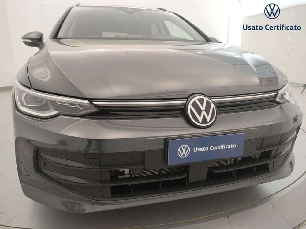Volkswagen Golf Variant nuova a Varese (6)