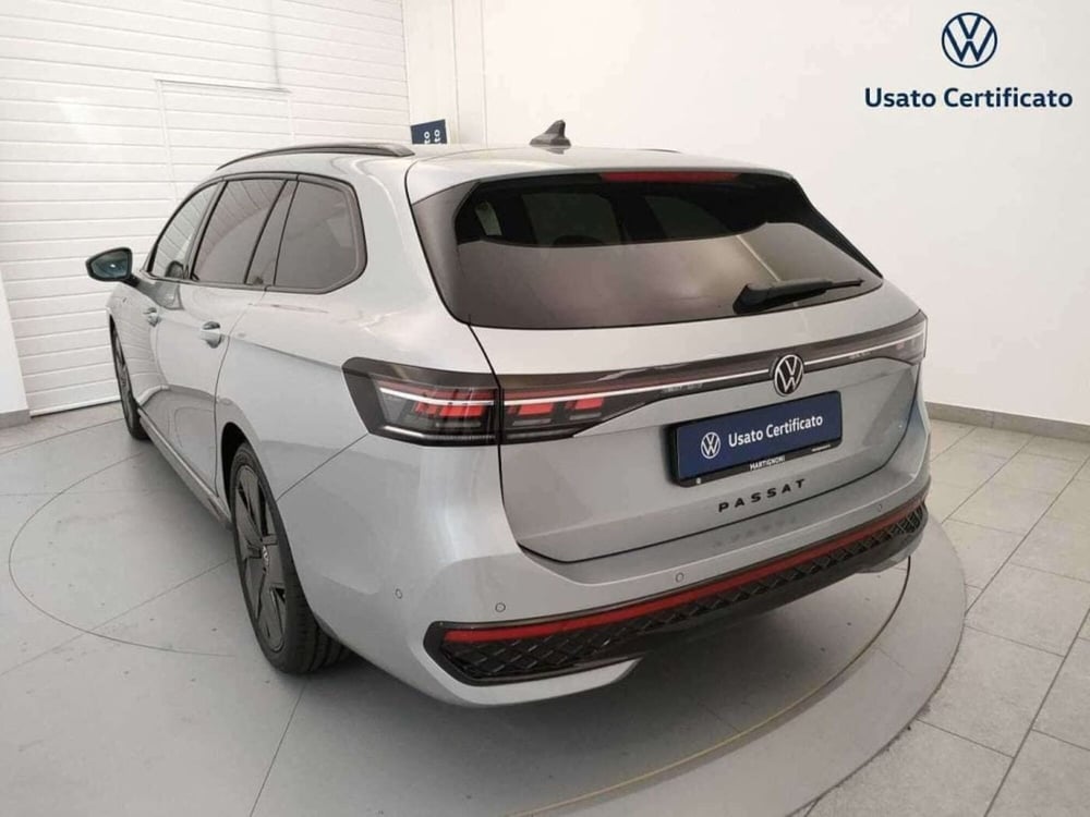 Volkswagen Passat nuova a Varese (8)