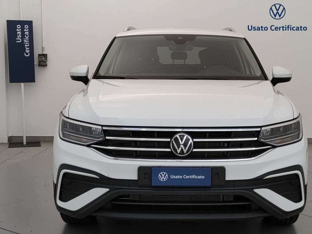 Volkswagen Tiguan nuova a Varese (2)