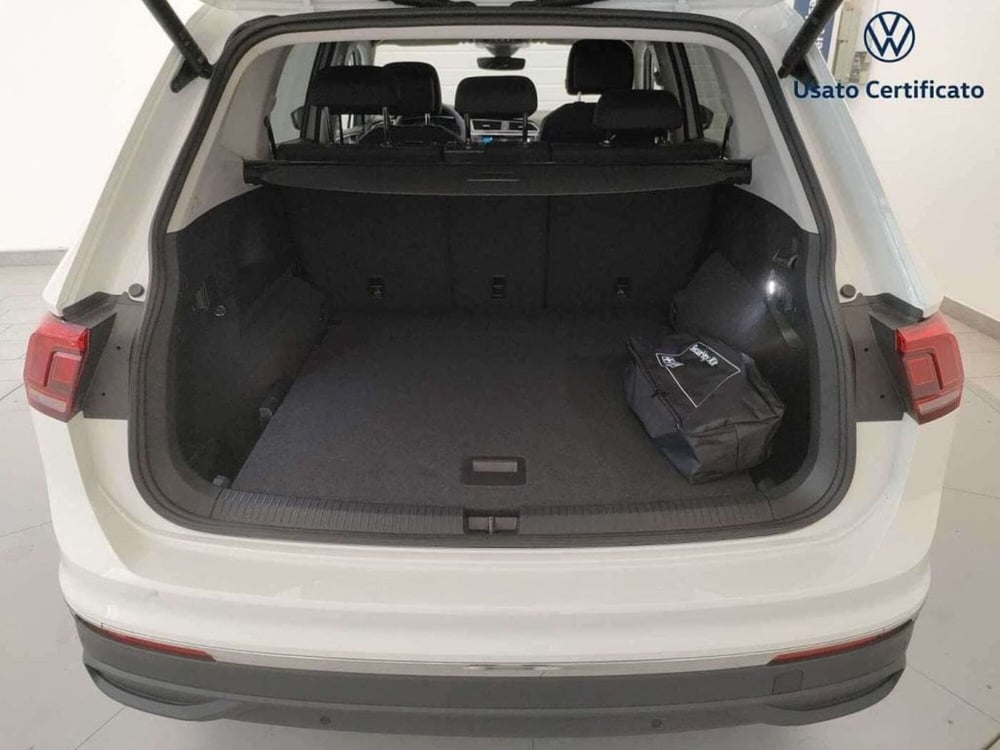 Volkswagen Tiguan nuova a Varese (9)