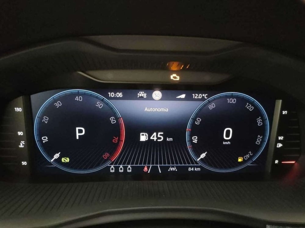 Skoda Kamiq nuova a Varese (14)