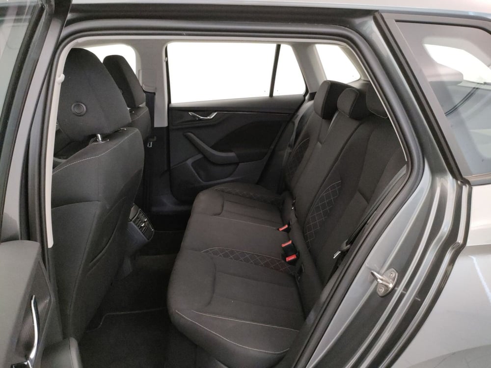 Skoda Kamiq usata a Varese (11)