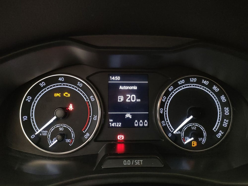 Skoda Kamiq usata a Varese (13)
