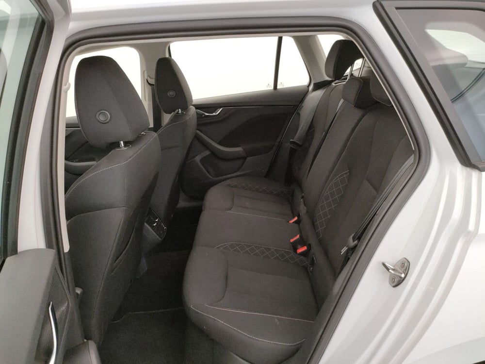 Skoda Kamiq usata a Varese (11)